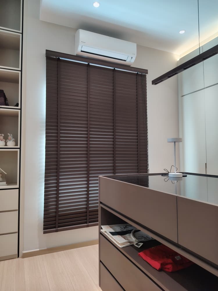TIMBER PS BLINDS & LANTEX BLIND